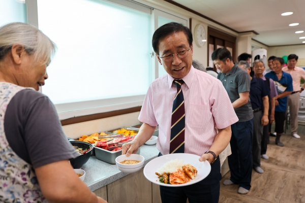 �蹮�� �ܾ籺�� �����޽ļ� ����ΰ� ���� ����
