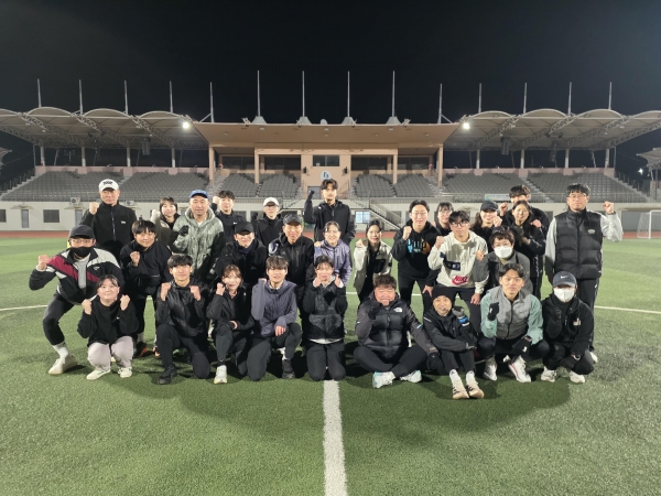 �ܾ籺û ���󼱼��� ���ΰ� �Բ� �޸���